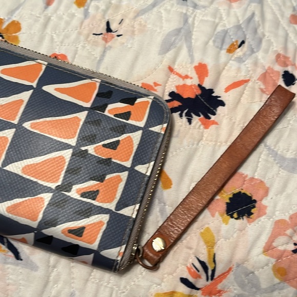 Kestrel Deltille Wallet Wristlet Clutch - Picture 4 of 9